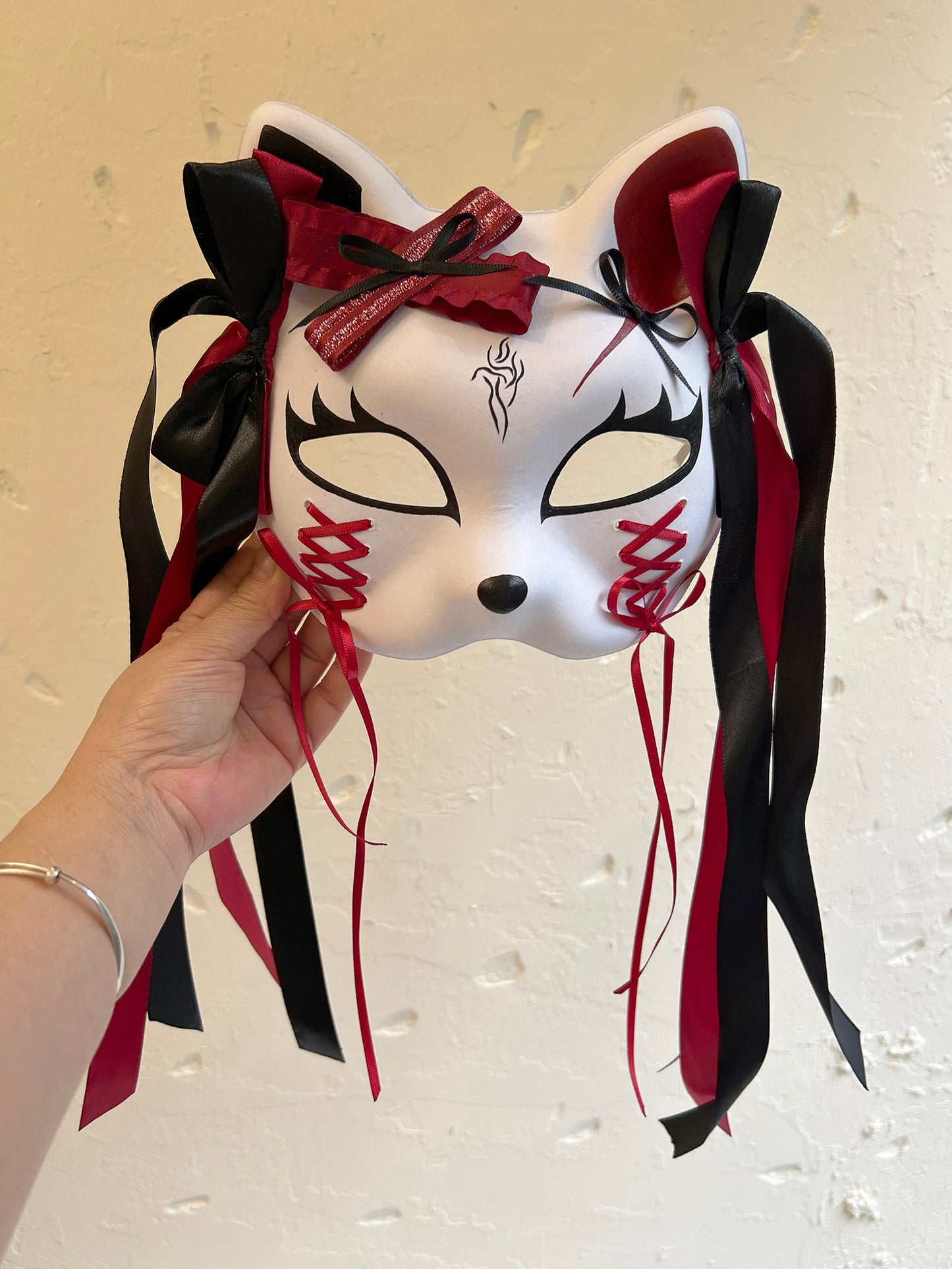 Half cat mask kitsune spirit kabuki 01
