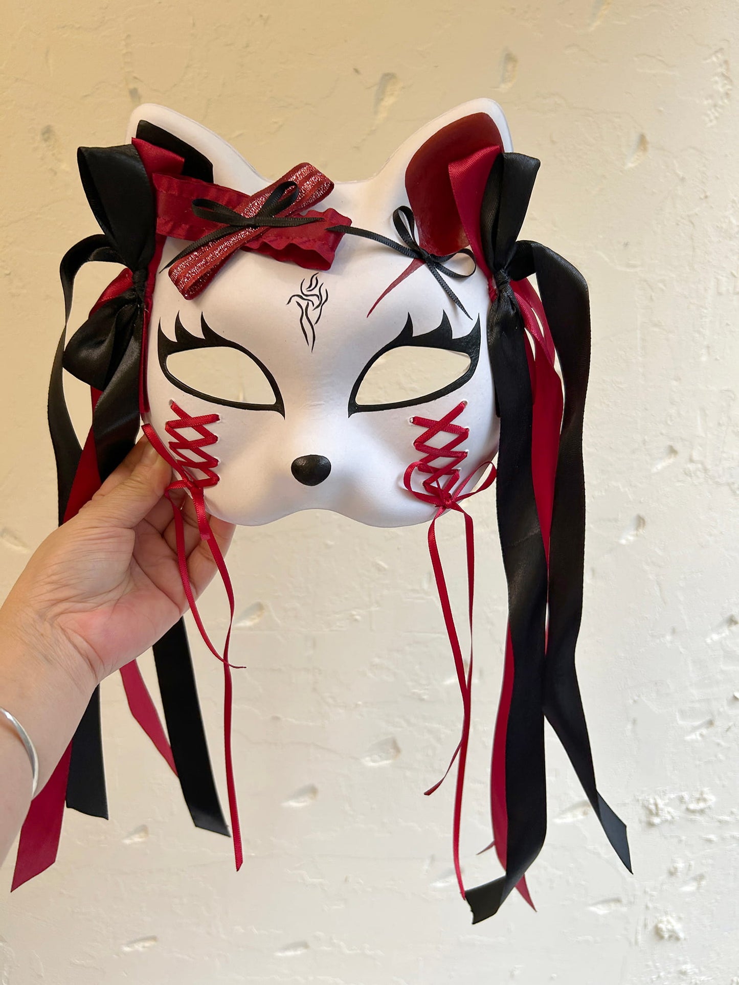 Half cat mask kitsune spirit kabuki 01