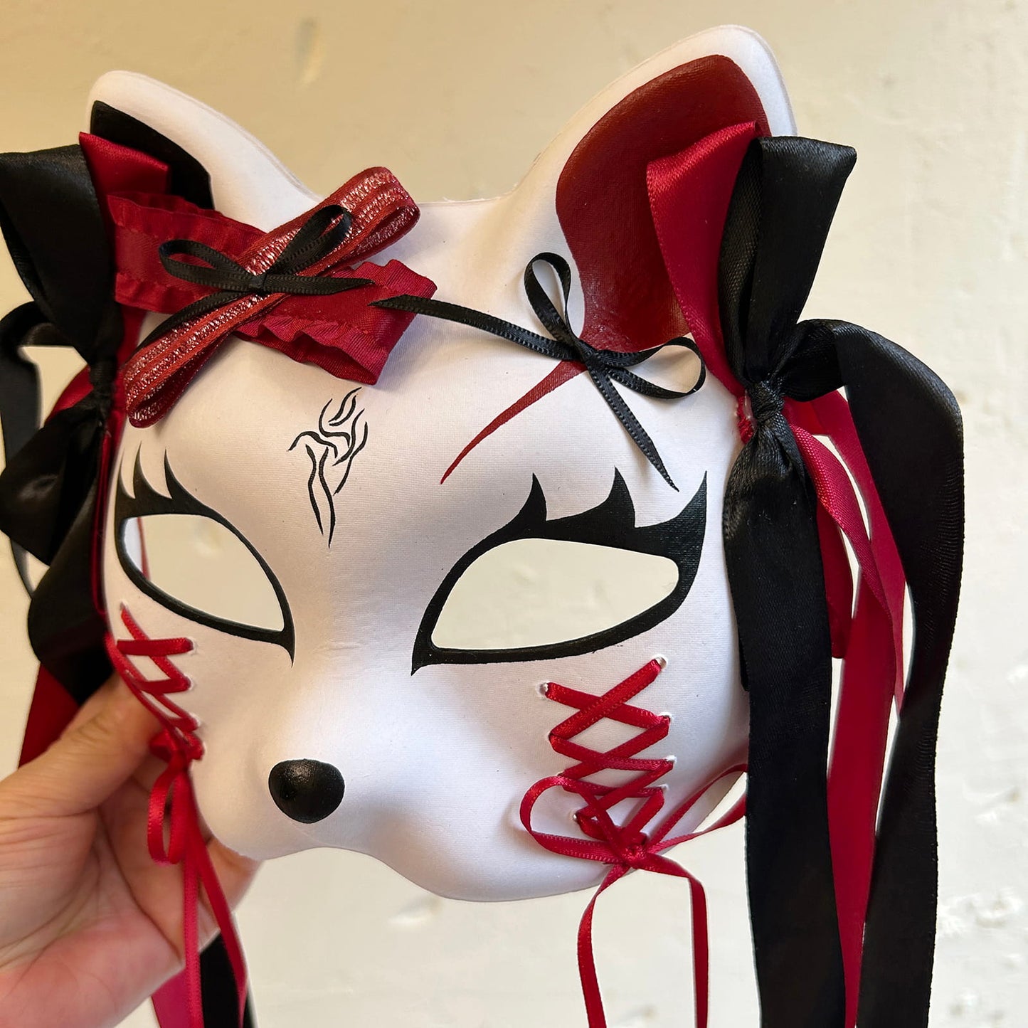 Half cat mask kitsune spirit kabuki 01