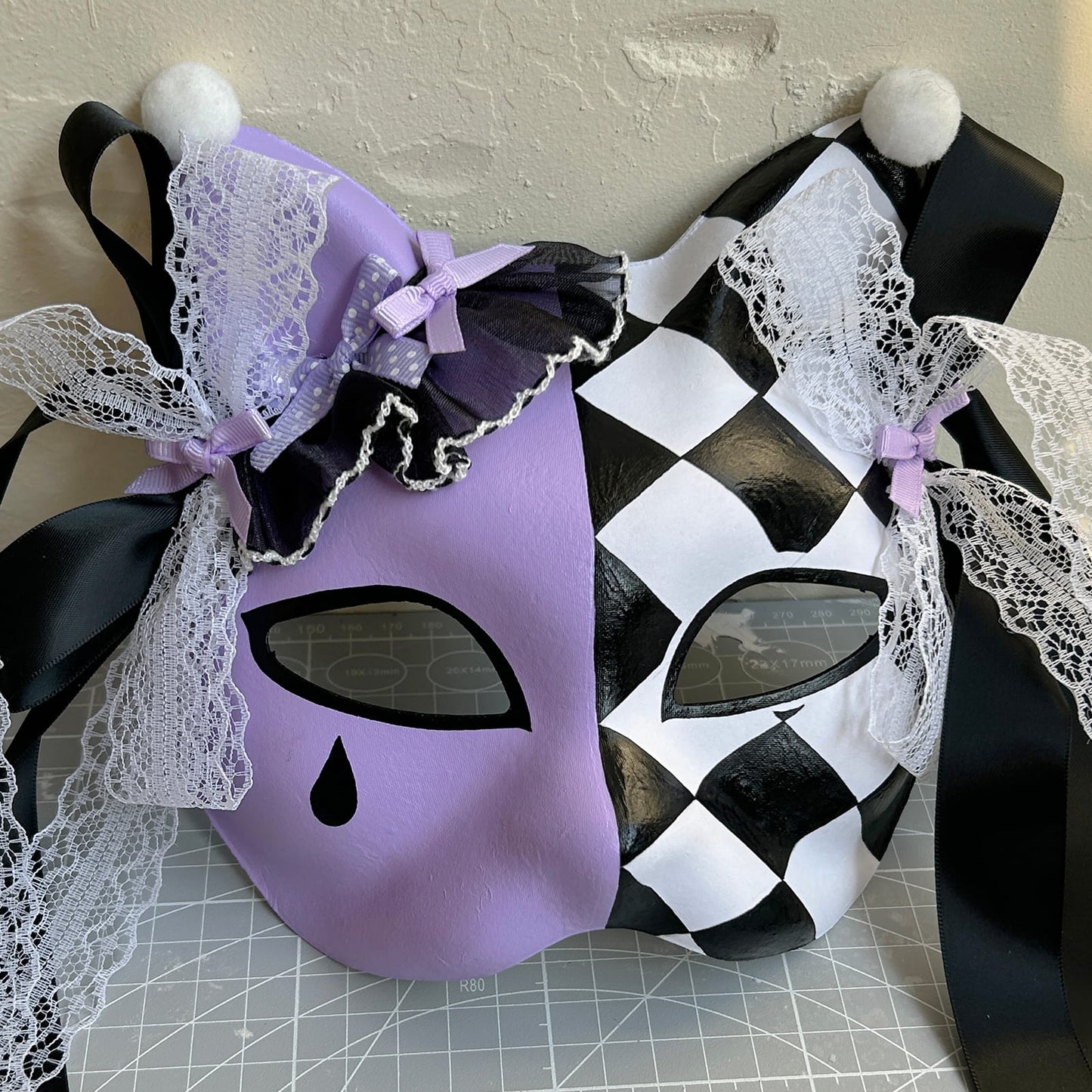 Hand-painted Purple Checkered Masquerade cat mask kabuki 01