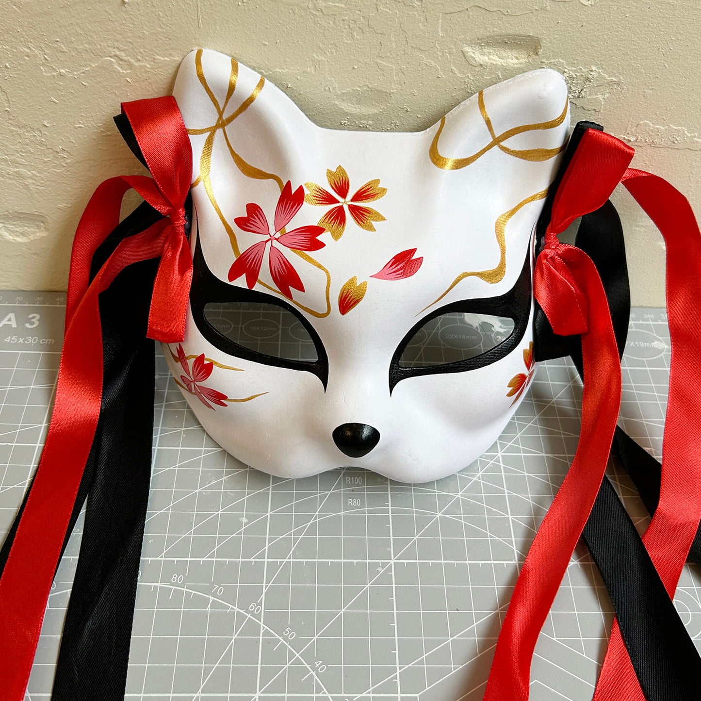 Hand-painted cool sakura cat mask 01