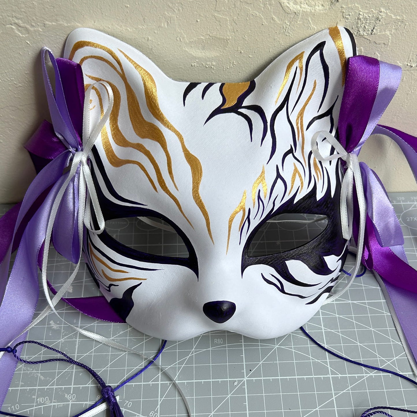 Hand-painted cute Masquerade cat mask kabuki 01