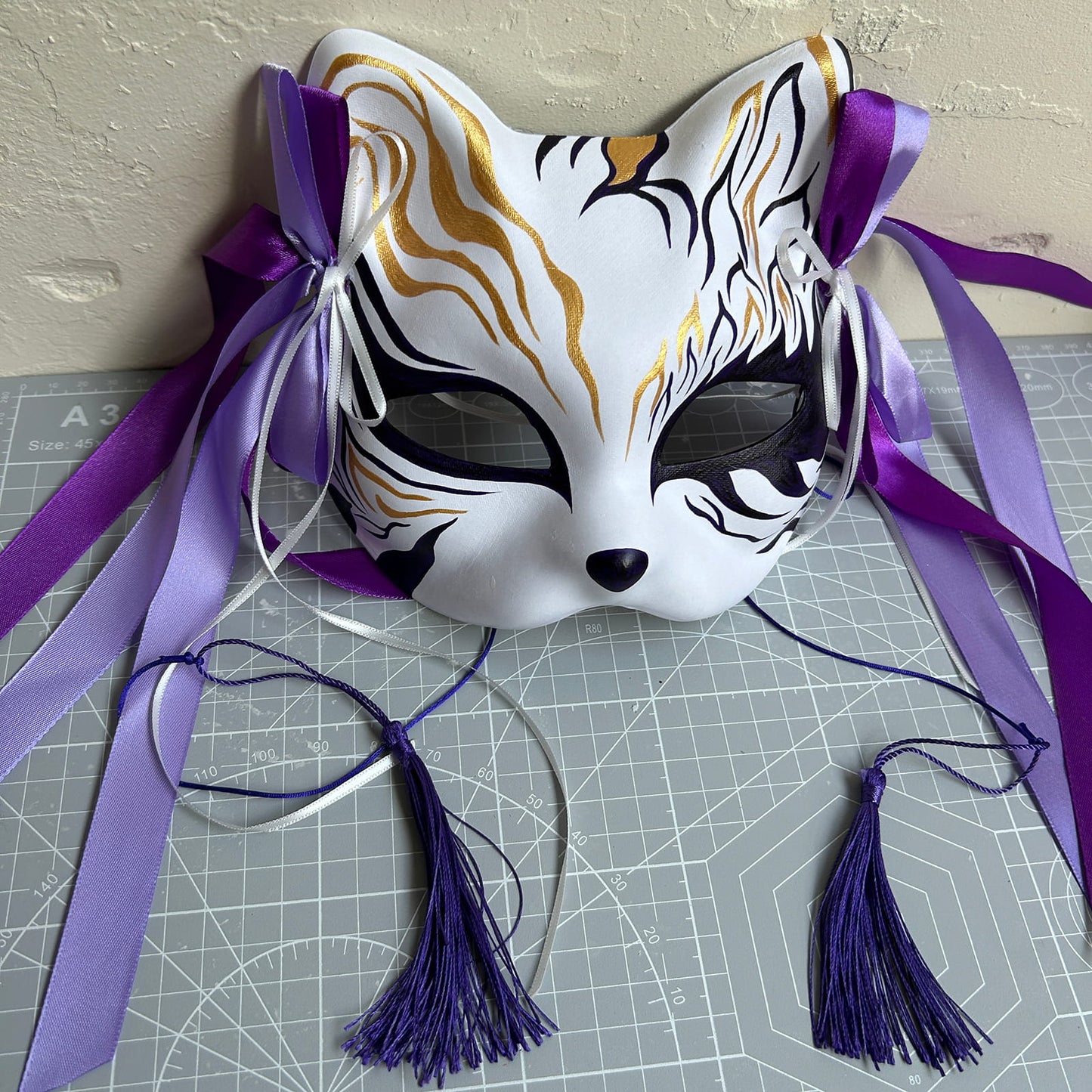 Hand-painted cute Masquerade cat mask kabuki 01