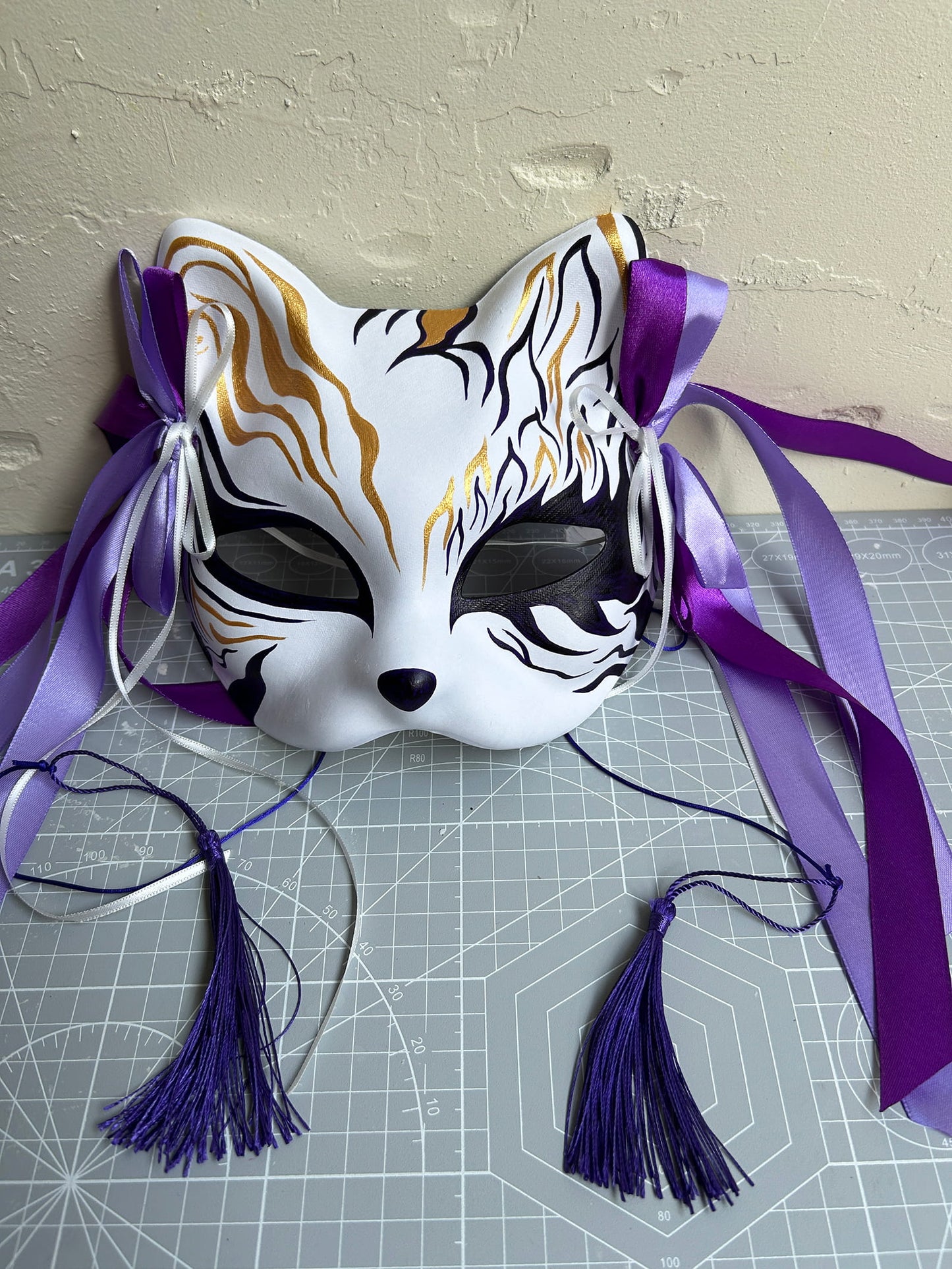 Hand-painted cute Masquerade cat mask kabuki 01