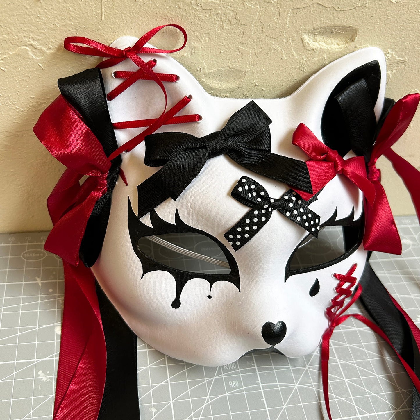 Handmade Masquerade cat mask kabuki 04