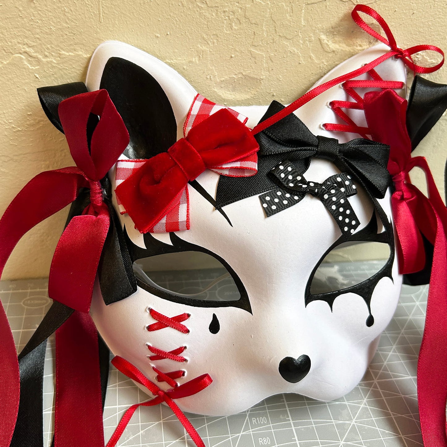 Handmade Masquerade cat mask kabuki 07