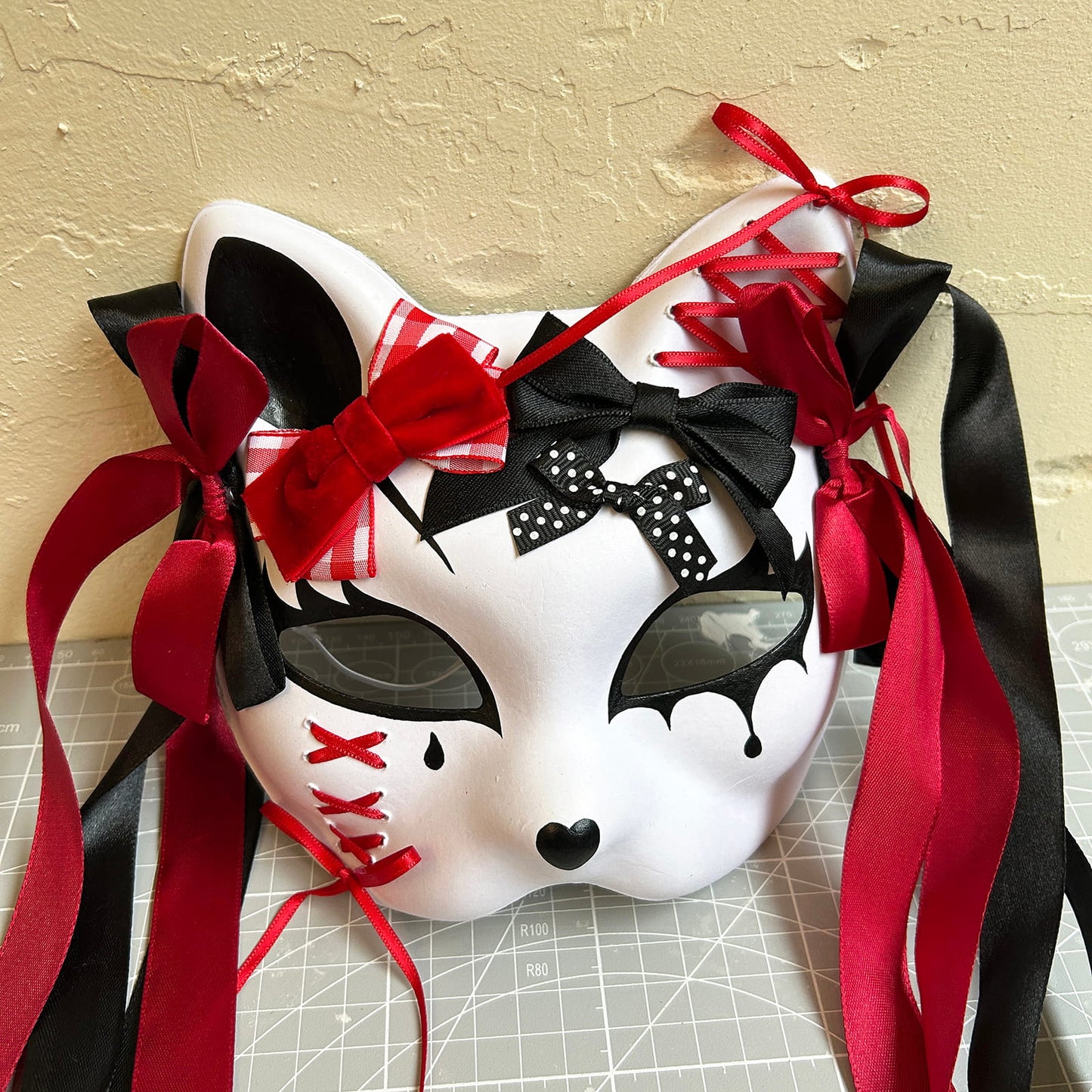 Handmade Masquerade cat mask kabuki 07