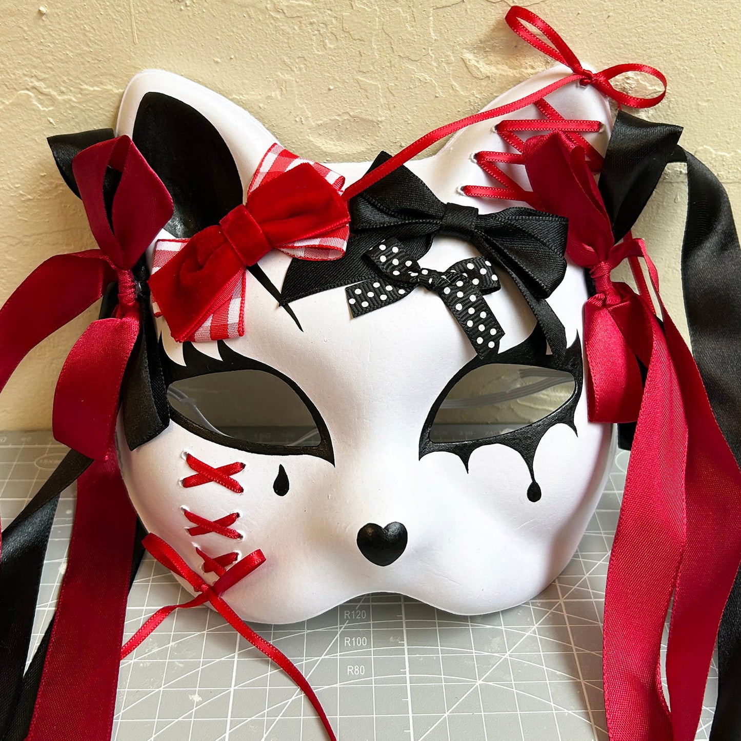 Handmade Masquerade cat mask kabuki 07