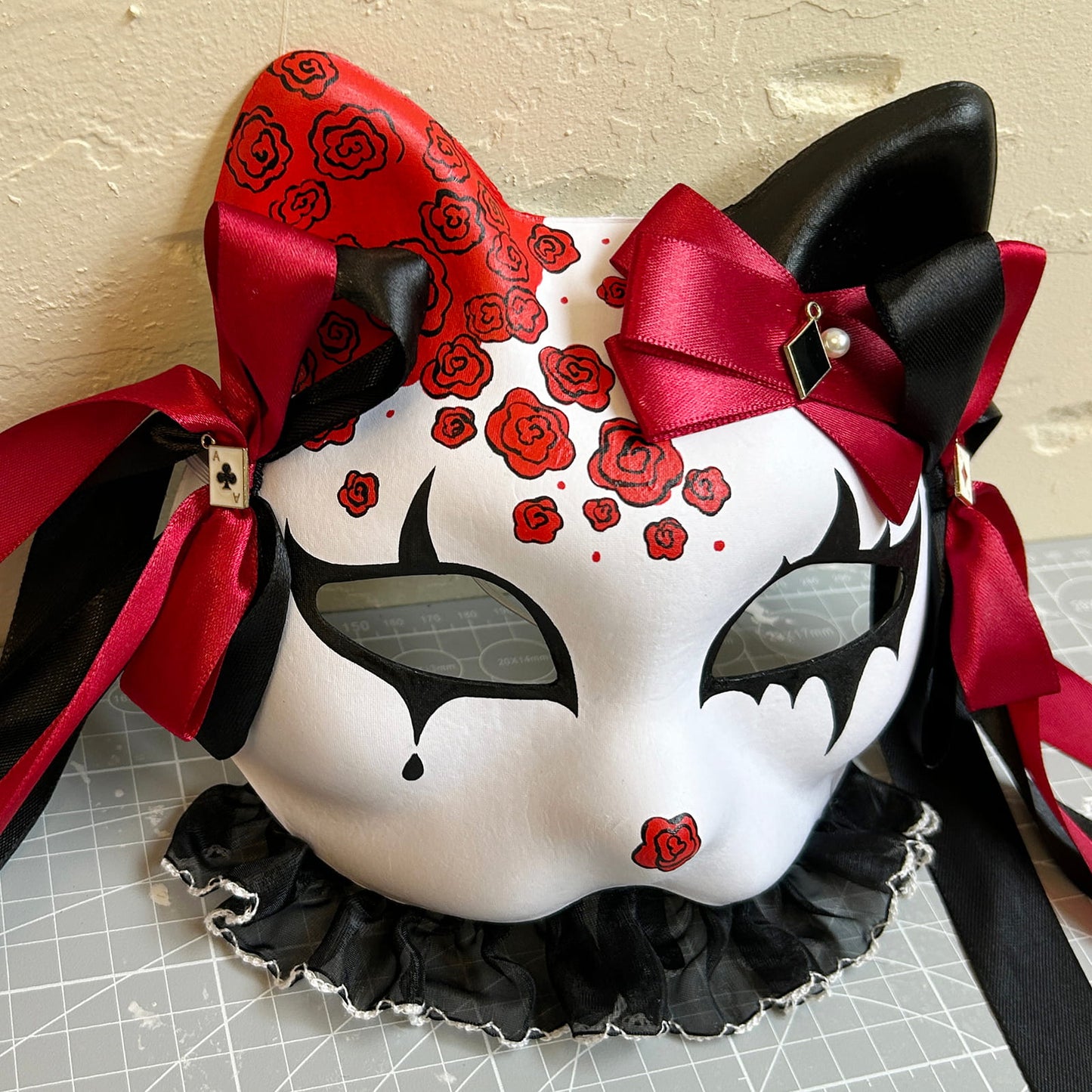 Masquerade Rose cat mask Kitsune spirit kabuki 02