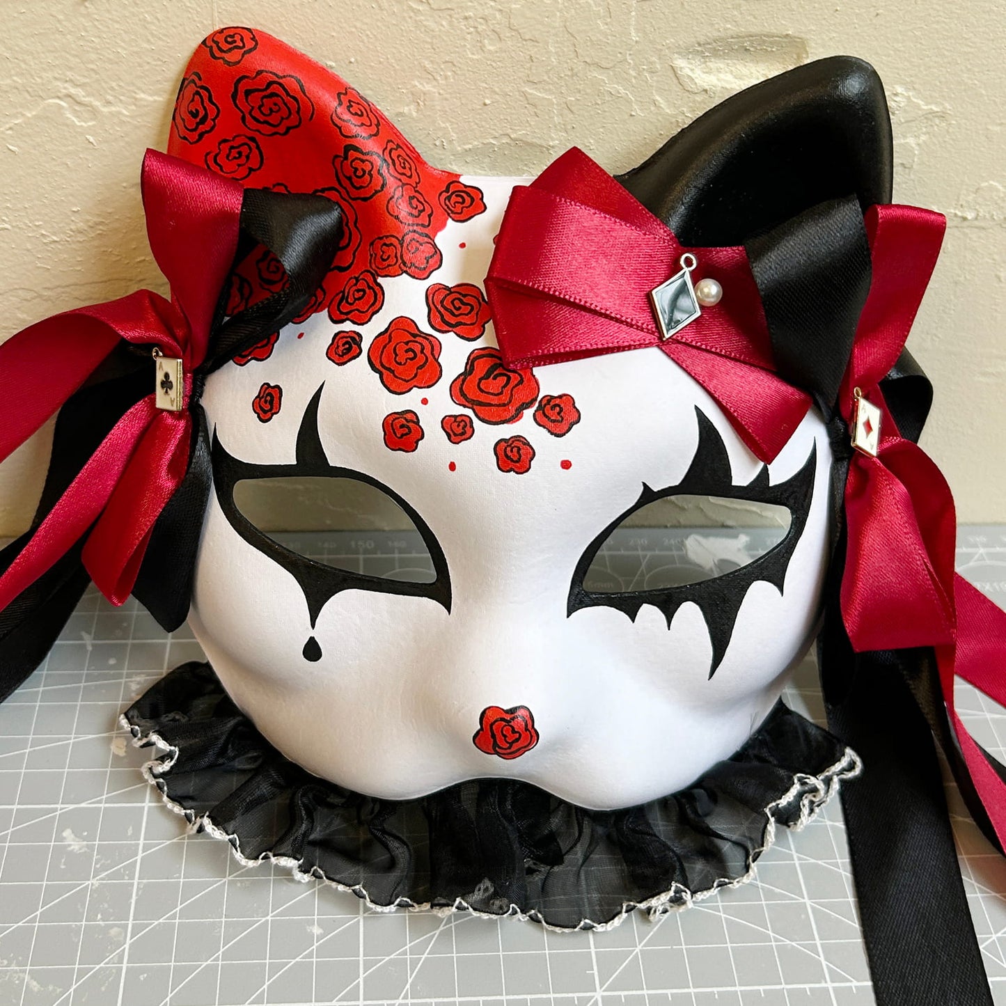 Masquerade Rose cat mask Kitsune spirit kabuki 02