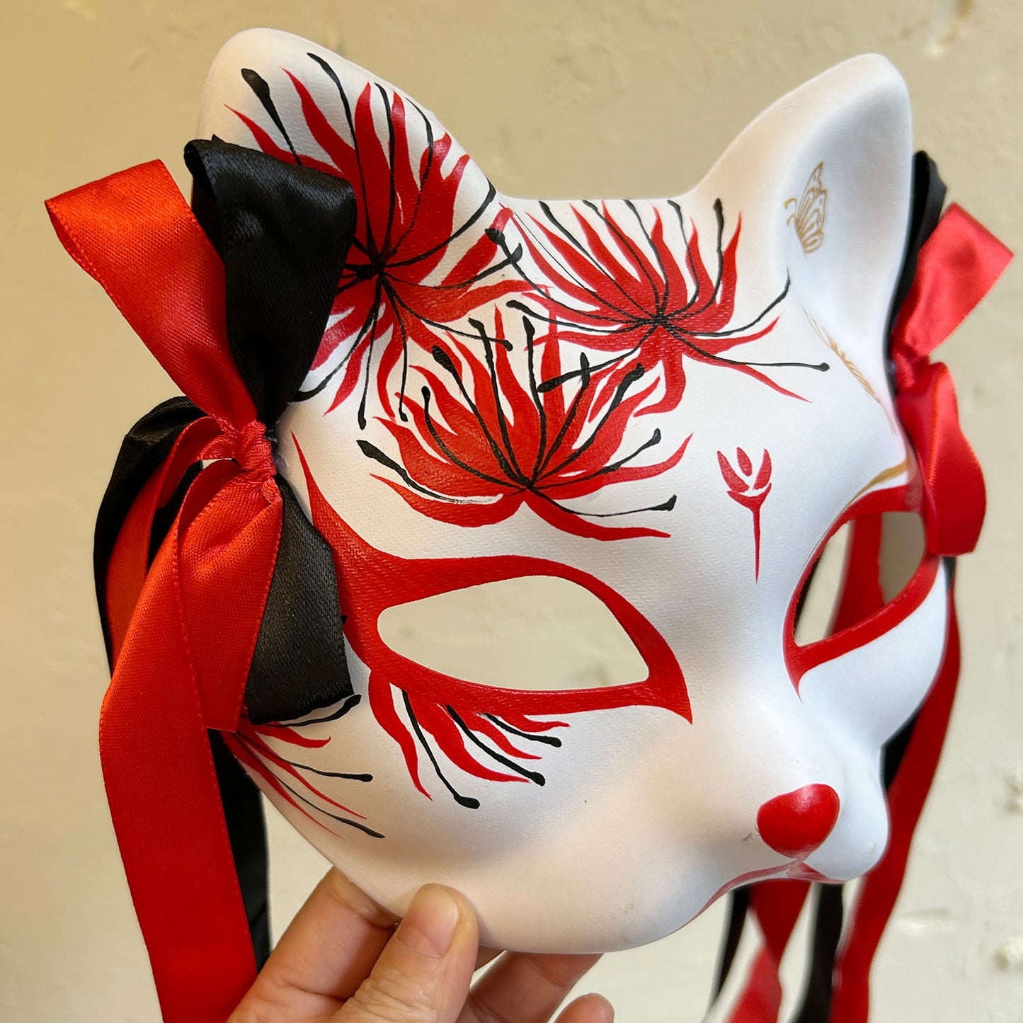 Red spider lily  cat mask Kitsune kabuki 02