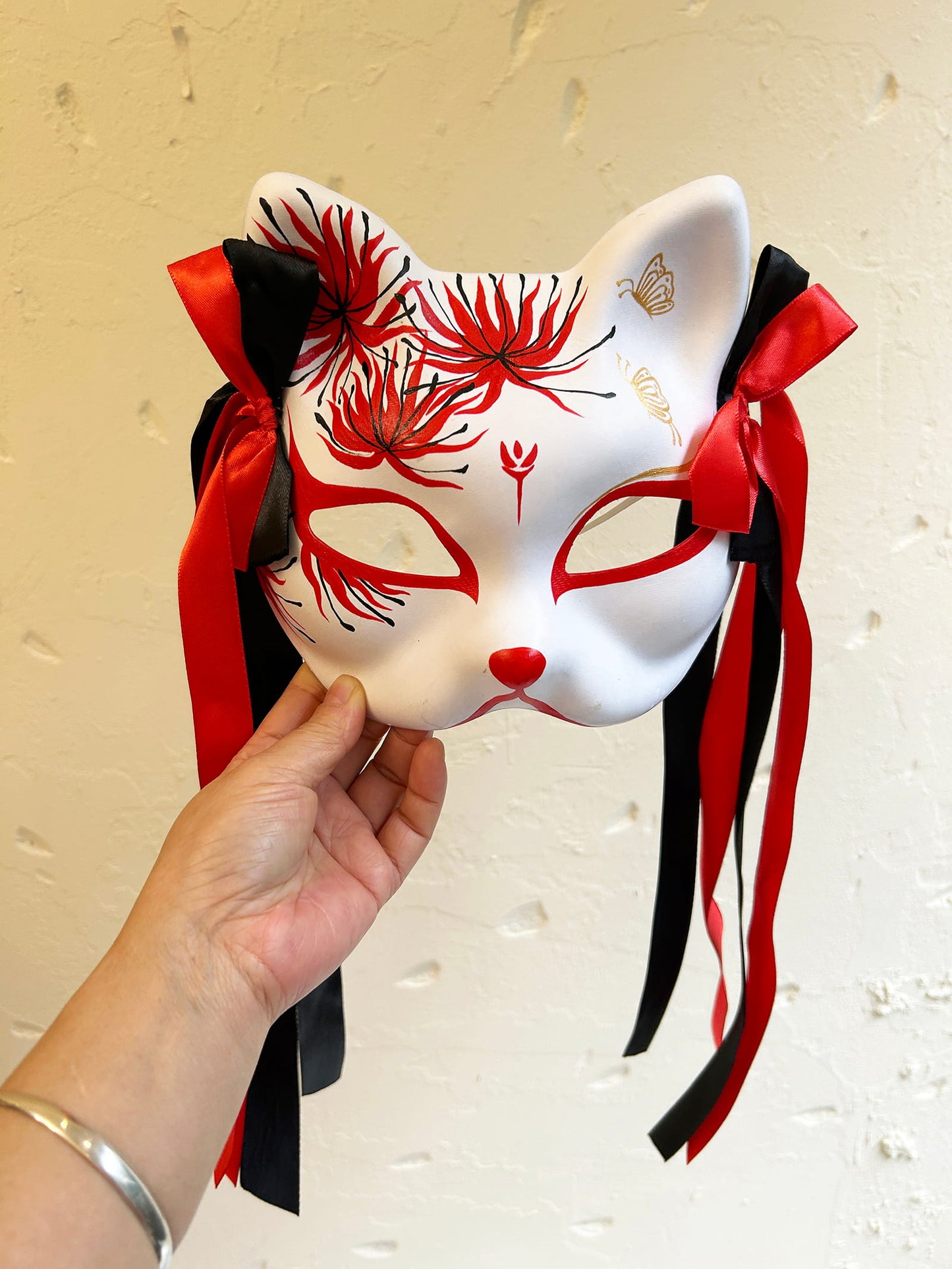 Red spider lily  cat mask Kitsune kabuki 02