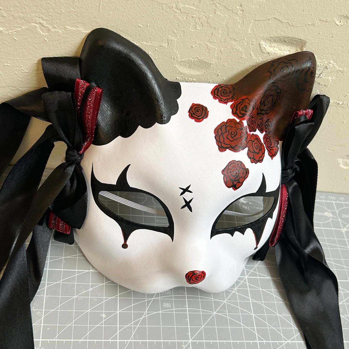 Rose Halloween Masquerade cat mask kitsune spirit kabuki  01