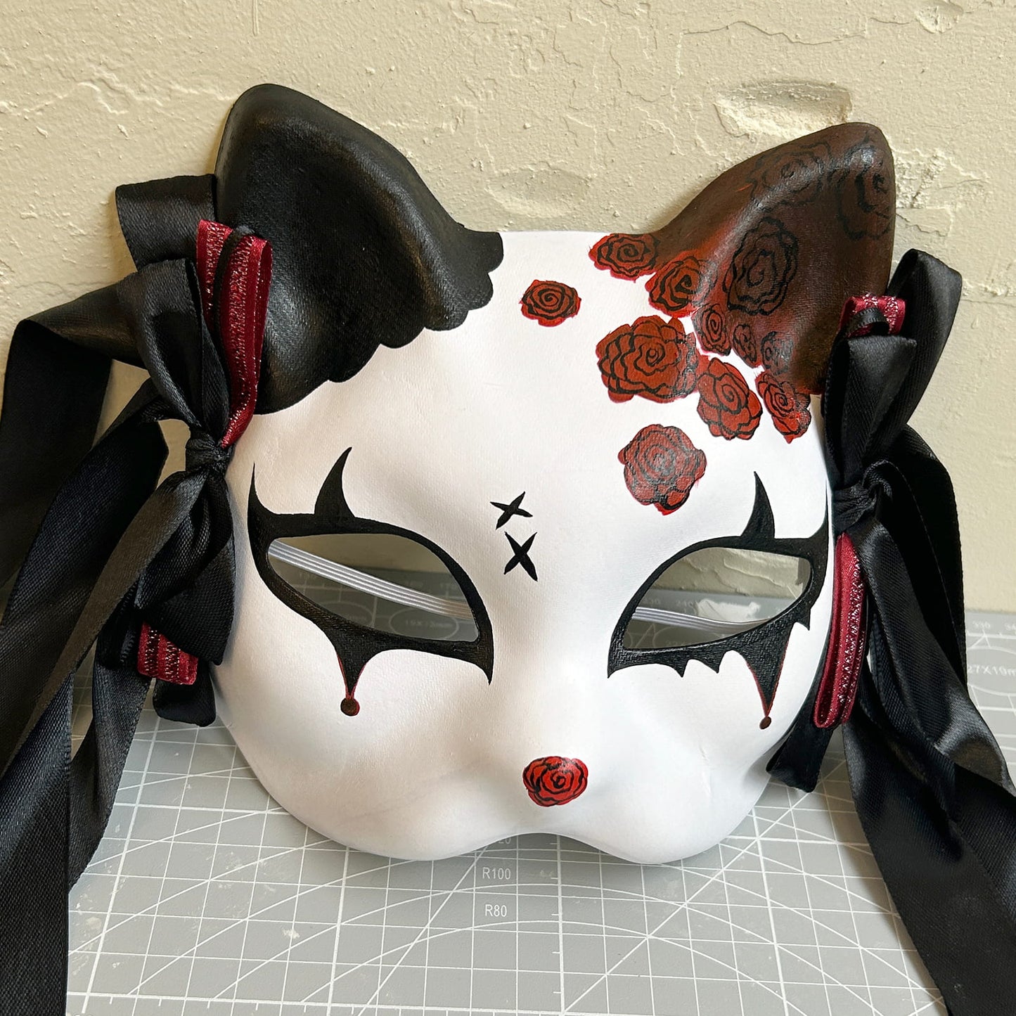 Rose Halloween Masquerade cat mask kitsune spirit kabuki  01