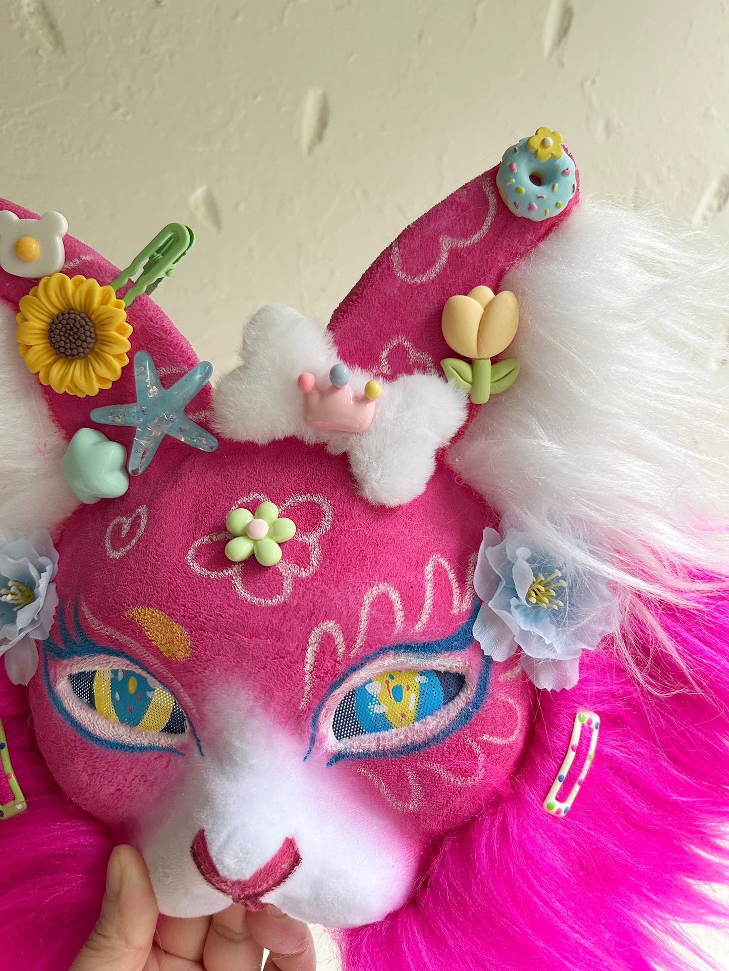Rose red sweet and cute Therian cat mask 01.
