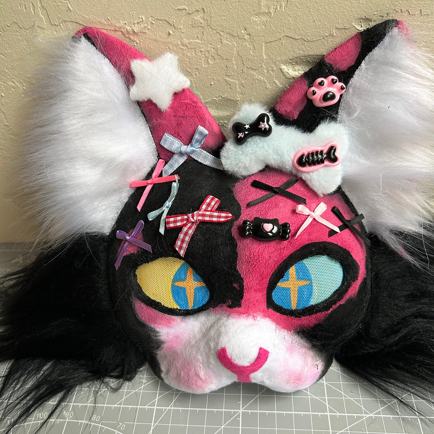 Therain cat mask a gorgeous red and black cat 01