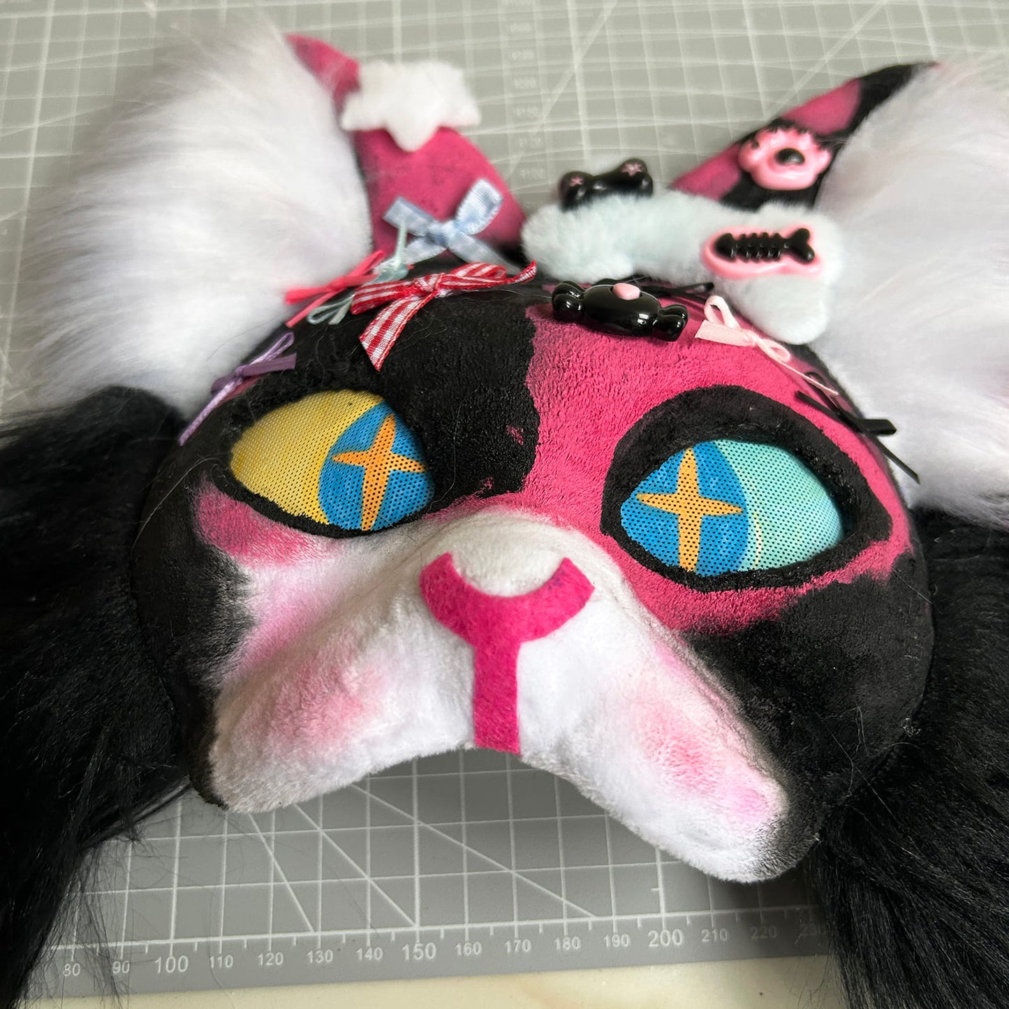 Therain cat mask a gorgeous red and black cat 01