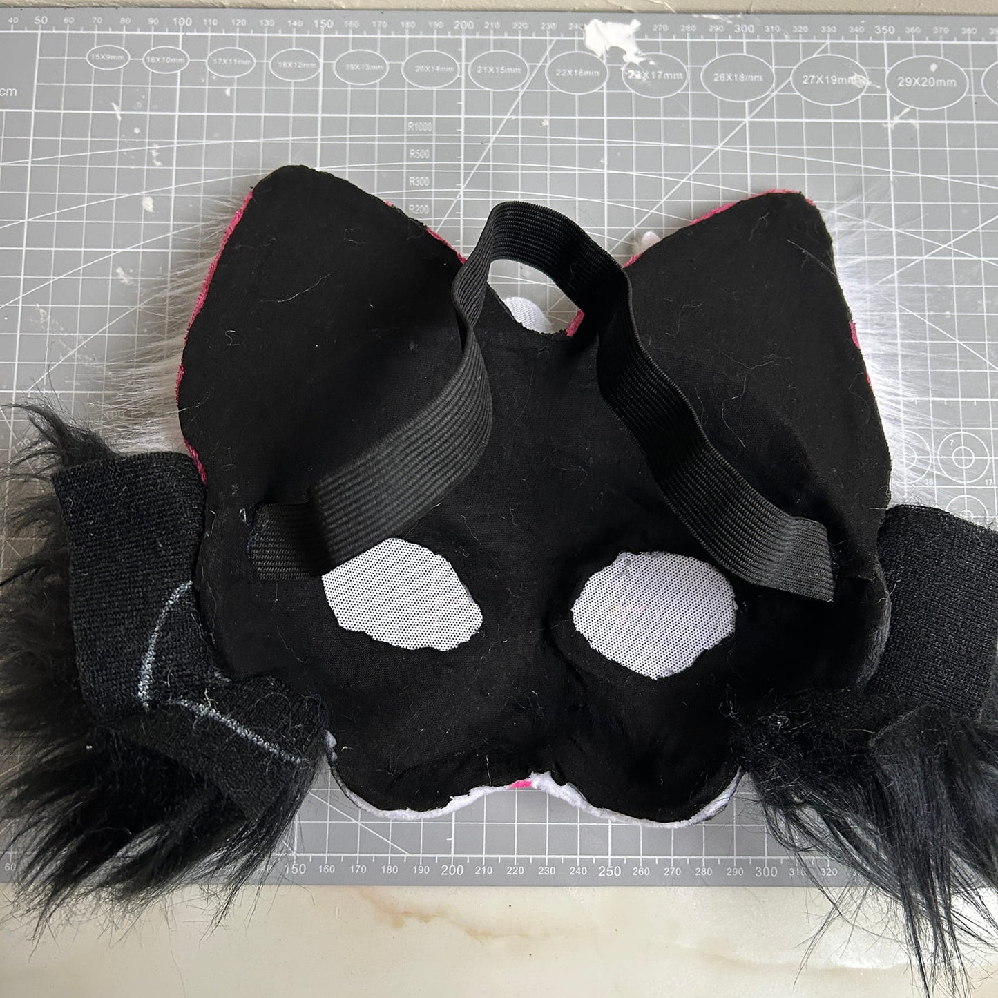 Therain cat mask a gorgeous red and black cat 01