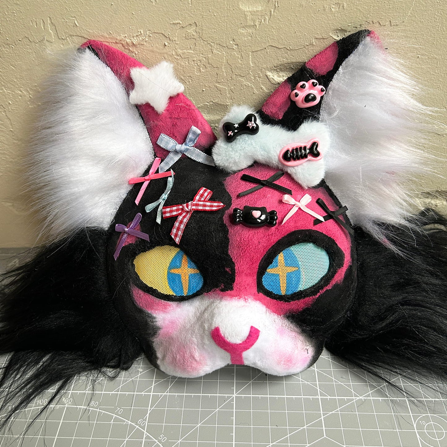 Therain cat mask a gorgeous red and black cat 01