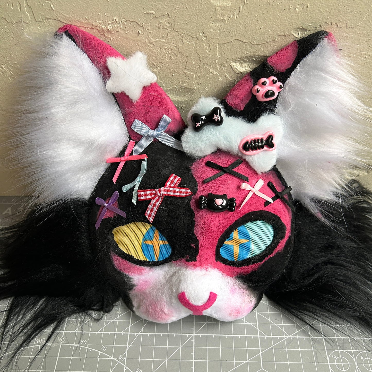 Therain cat mask a gorgeous red and black cat 01