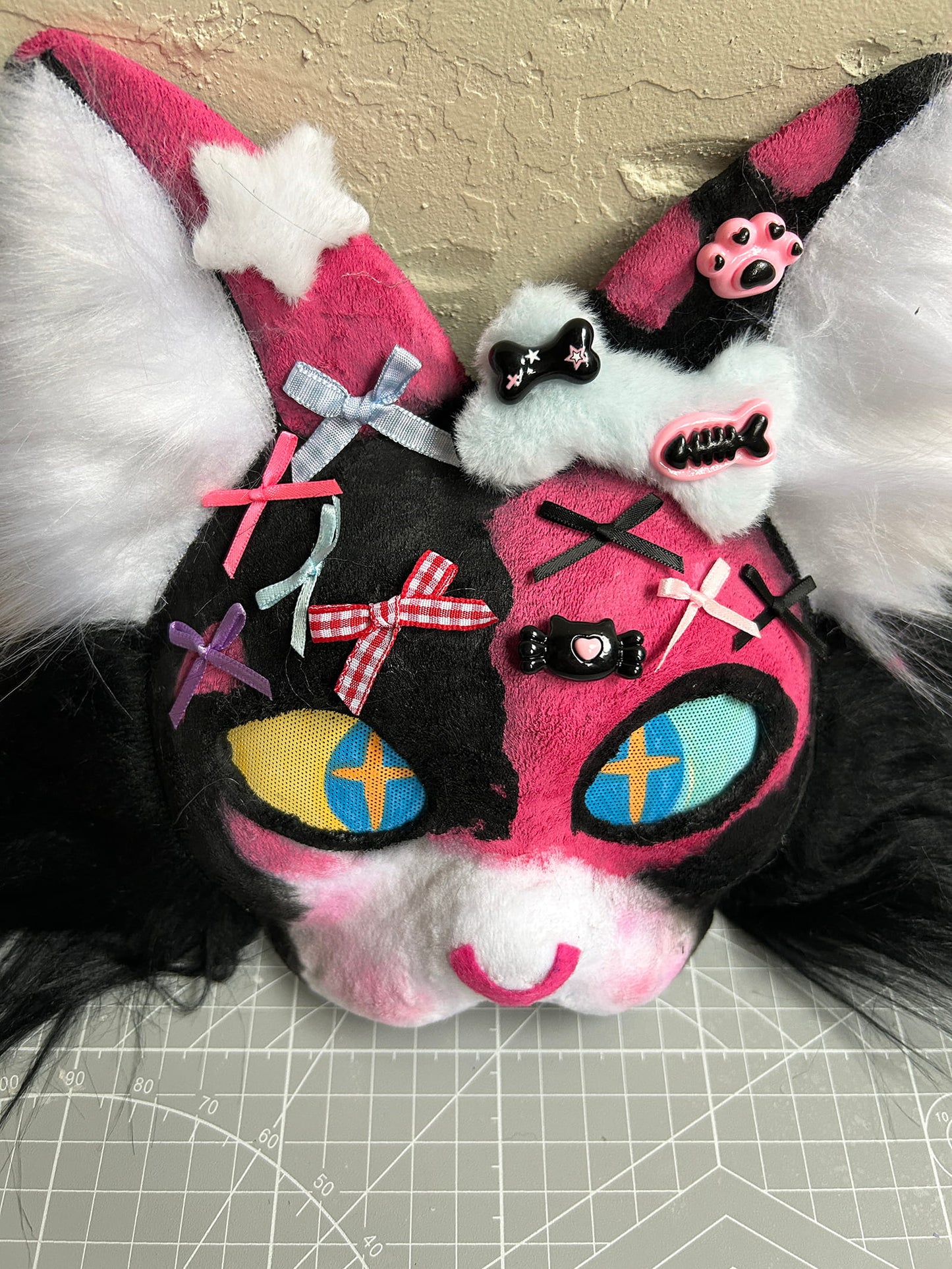 Therain cat mask a gorgeous red and black cat 01