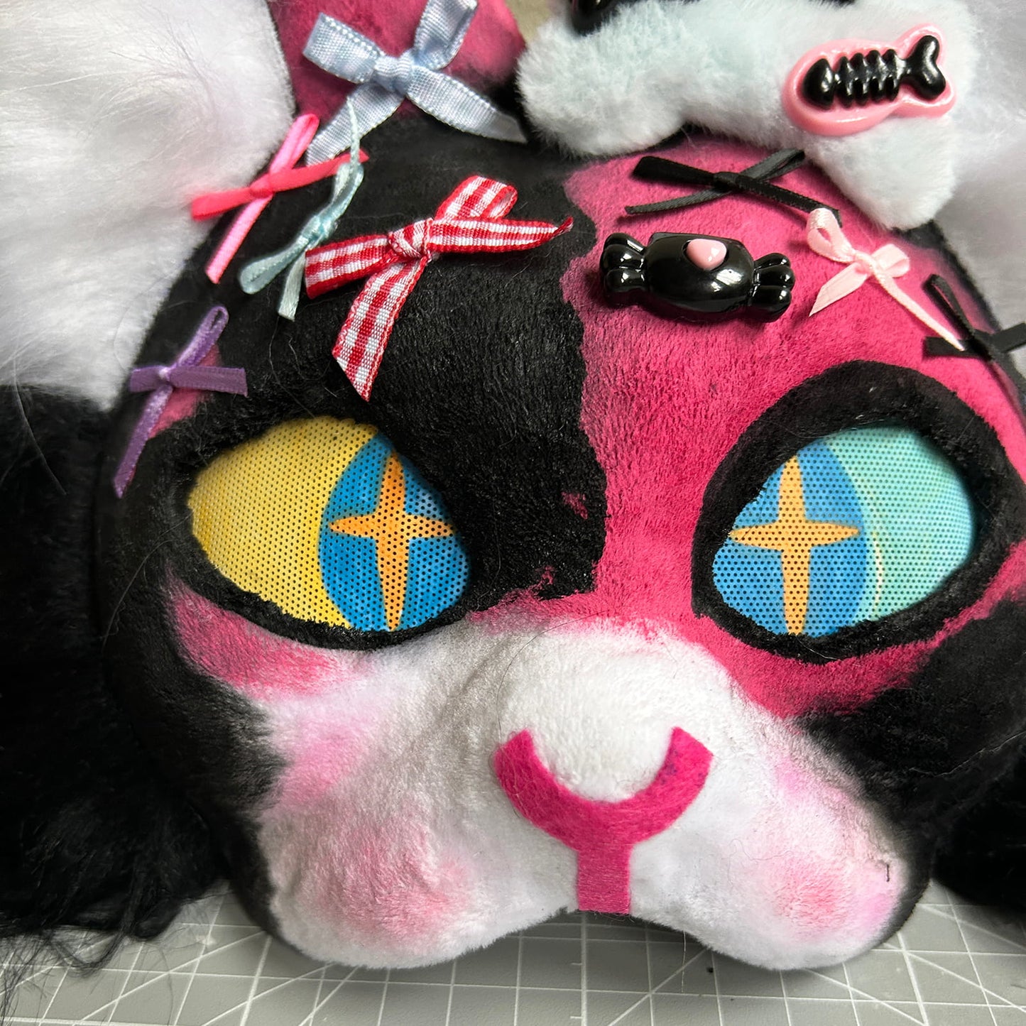 Therain cat mask a gorgeous red and black cat 01