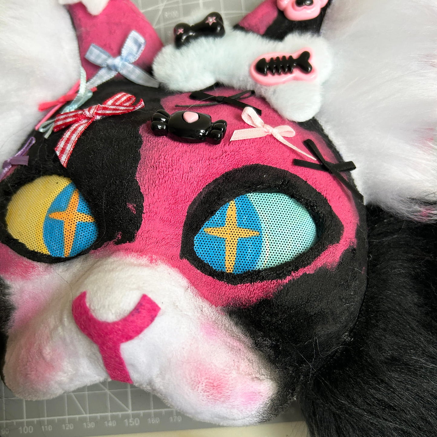 Therain cat mask a gorgeous red and black cat 01